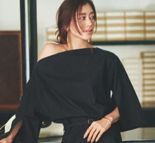 「二の腕を出さずキレイ見えしたい」40代でも品良く映える！【大人の抜け感ワンピ】2選