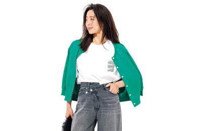 40代の“褒められる”【Tシャツ×デニム】コーデ４選。ジレやカーデでこなれ盛り！
