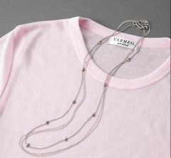 「なんかチグハグ…」シースルーTシャツの首元迷子に贈る“透ける布に負けない”【ネックレス】の選び方