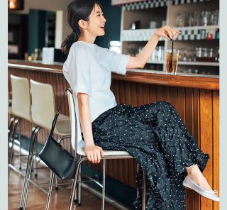 ベタっと暑い日は「涼しげワイドパンツ」で洒落る！40代のきれいめ快適コーデ〈3選〉