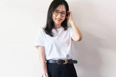 40代「無地Tで垢抜けてる人」がしているテク5選。袖まくり、色選びetc.〈SNAP〉