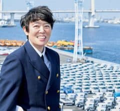 「一度出航したら半年は帰れない」国内初の女性大型船“船長”「日本で待つ2歳の息子に伝えた」言葉とは