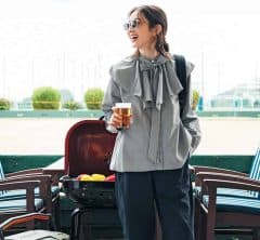 キレイめ派40代は「野外イベント」に何を着る?“上だけ女っぽく”で上品シフト