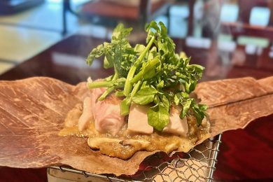 【東京で旅気分】「うかい鳥山」の合掌造りで味わう特別ランチで、伝説の名物料理を堪能