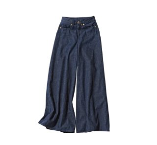 パンツ派40代、今夏の“スタイルUP名品”は「スカパン」に決定。細見えも垢抜けも！