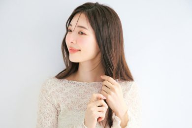 【髪質別】雨対策！「前夜にしておくべき下準備」は？朝の手間・仕上がりが全然違う！