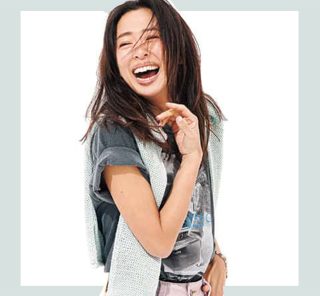 40代にダントツ人気！今夏「即・今っぽくなれるパンツ」の〈色〉は？