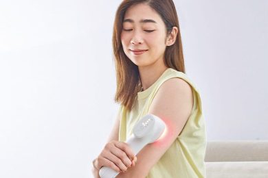 ムダ毛ケアしながら美肌＆引き締め！美容賢者の愛用「夏の美ボディ家電」４選