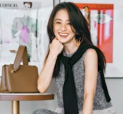 月1ご褒美の夜飲みは【華やぎ黒フラットシューズ】で自分を解放!