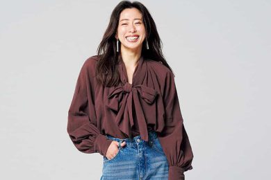 お腹・足まわりゆったりなのに美脚見え！40代が選んだ最旬デニムの〈シルエット〉は？