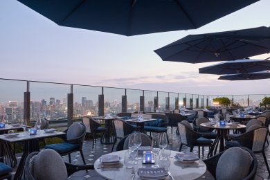 天空のテラスで乾杯！「フォーシーズンズホテル東京大手町」に、初夏のフリーフロープランが登場