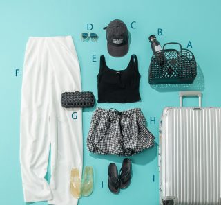 【ゲリラ豪雨・不眠・疲労】旅の不安をゼロにする！オシャレライターの「夏の旅行バッグの中身」3選！