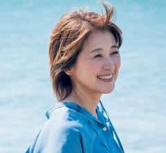 新田恵利さん(58)介護6年半で看取った母。「マラソンを完走したような達成感も」悲しみが”あたたかな記憶”へ変わるまで