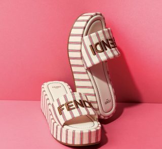【ディオール、フェンディetc.】オシャレ40代が8月に欲しい、茶目っ気あふれる「バッグ＆シューズ」4選！