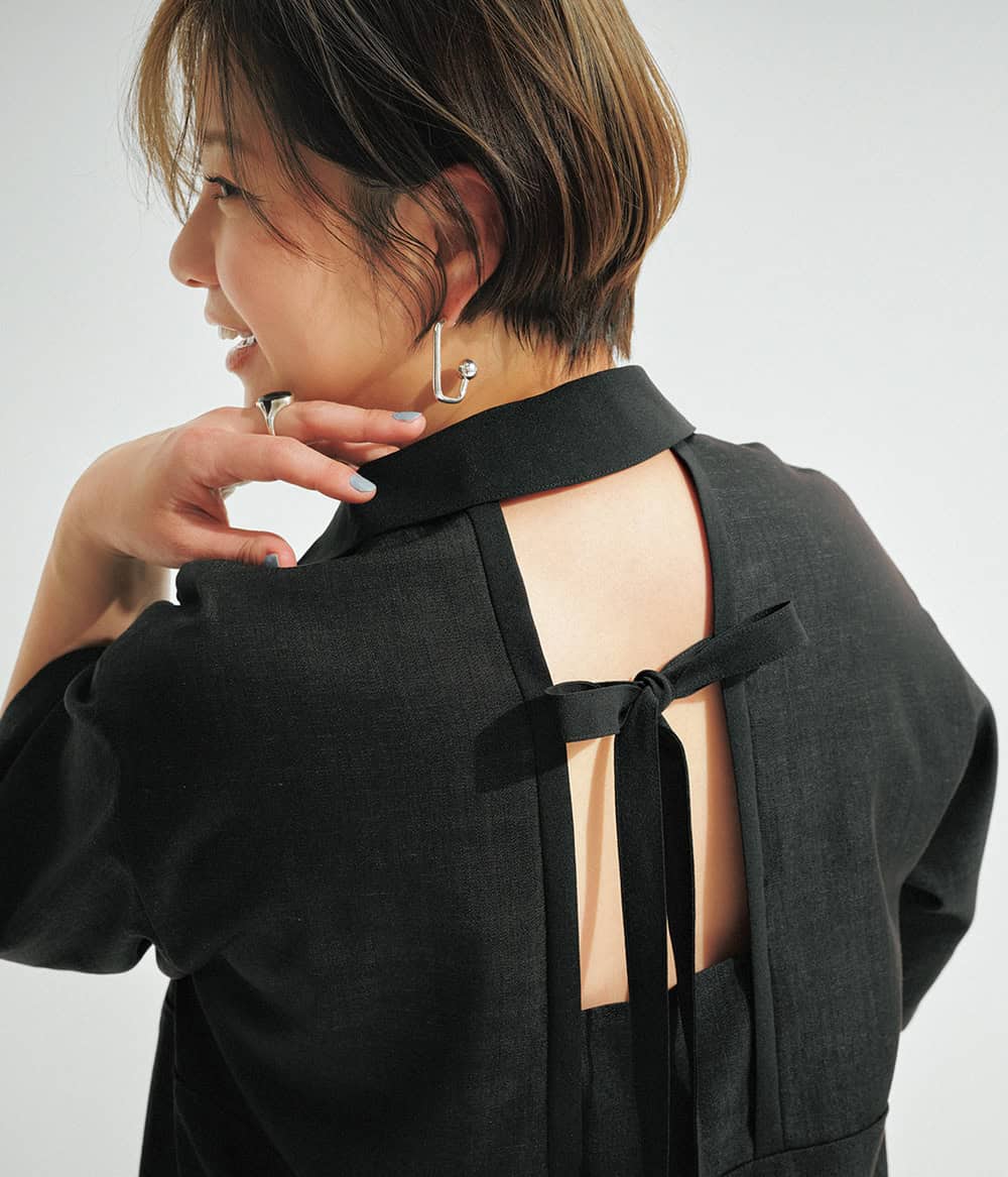 田中美保 黒ワンピース コーデ
