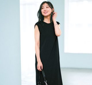 【猛暑でもきれい見え】40代が手放せない「黒ワンピ」5選