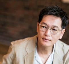 〈井浦新さん〉井浦家では絶対に起きえないけれど、“家族だから”が許される「昭和お父さん」に思うこと