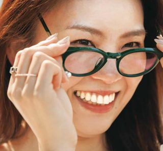 40代が垢抜ける「オシャレメガネ」、リアル人気は【ウェリントン型】！〈SNAP2選〉