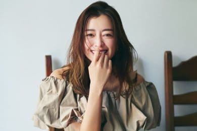 夏に着たい【オフショルワンピ】はベージュ×甘シルエットで肌見せ感をオフ