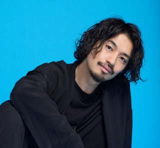 斎藤工さん(44歳)、同世代の皆さんへ―― 年齢を重ねても「変化」できる秘訣は、“腸を整えること”です