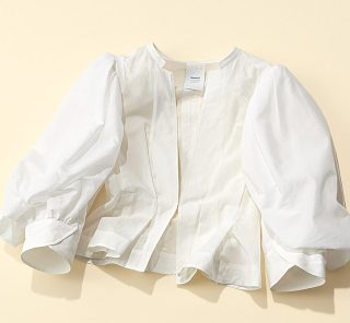 「薄い＆軽い」のに華やぐ！”遠出するとき”に選びたい名品8選〈トップス・オールインワンetc.〉