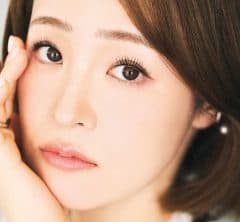 ファンデは叩いて密着させる！【韓国流】40代に馴染む「セミマット肌」の作り方は？
