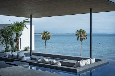 アップデートされた「NOT A HOTEL AOSHIMA」で叶える、極上の休日とは