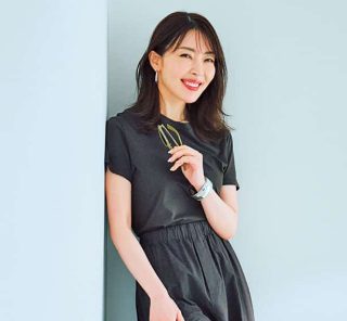 ”無地Tシャツ1枚”でも間が持つ！40代が洒落る【ヘア＆リップ】の正解をプロが伝授