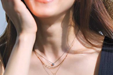 「ワンピ1枚じゃ地味…」を一新！40代を上品に盛る【ネックレス重ねづけ】の正解は？