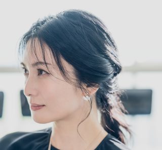 柴咲コウさん、「年齢を重ねた今、何より信じるのは自身の直感です。なぜって、ドキドキしてたいから」