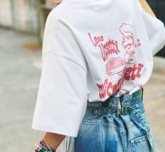 40代「二の腕問題」に終止符！【袖長めTシャツ、肩がけ…】ご近所オシャレ〈SNAP8選〉
