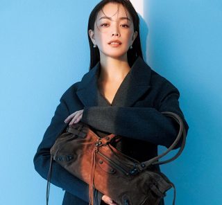 【バレンシアガのバッグ】気負わず使える！どんな40代にも合う名品〈4選〉