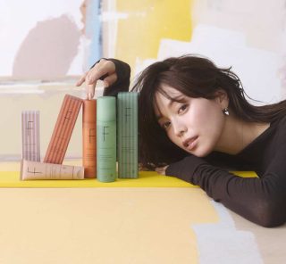 蛯原友里さん（46歳）“エビちゃん肌”の秘密を公開！ 透明感を叶えるスキンケア・ヘアケア・食生活とは？｜F ORGANICS