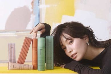 蛯原友里さん（46歳）“エビちゃん肌”の秘密を公開！ 透明感を叶えるスキンケア・ヘアケア・食生活とは？｜F ORGANICS