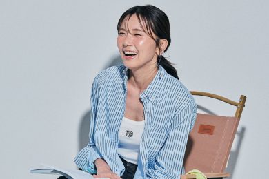 【シャツ×デニム】のストレスフリーコーデで真夏のソロTIMEをフッ軽に堪能