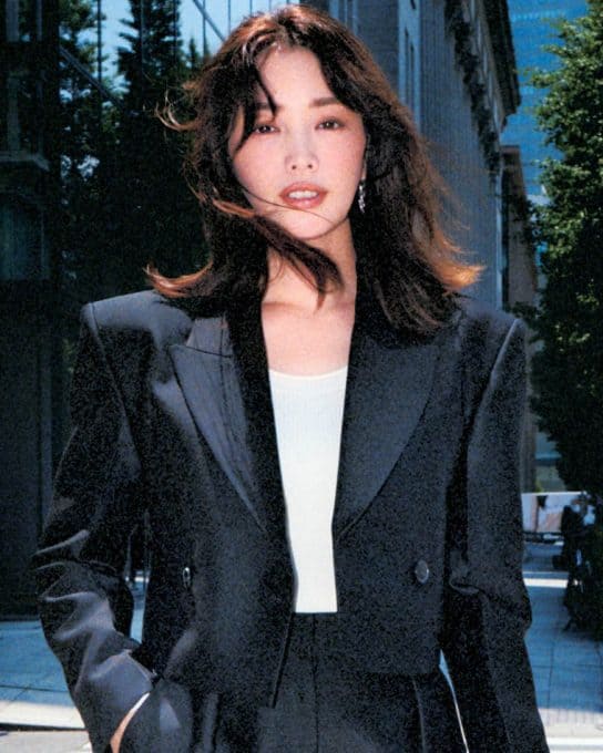 【40代のお仕事コーデ】韓国発・新鮮セットアップでひと味違うスタイルを手に入れて