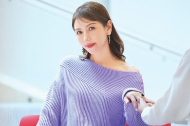 晩夏コーデのマンネリ打破に！令嬢風【アシメデザインニット】で気高くキメる