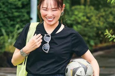40代を救う！晩夏の【ほぼ黒コーデ】正解スタイル3選。重たく見えない「モード感」の作り方は？