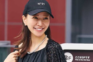 〈サマーデニム、Tシャツetc.〉オシャレ40代が頼る【制服アイテム】って？夏休みコーデ〈SNAP4選〉