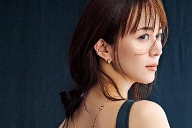 女優・比嘉愛未さん(40)の「10年後も愛したい名品」6選〈一粒ダイヤ・バッグetc〉