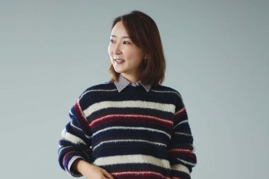 今年の秋は「トラッド」！40代は【GU】で賢くオシャレを更新〈コーデ3選〉