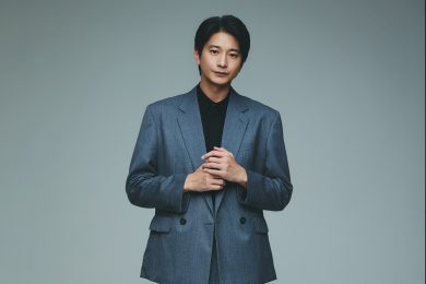【特別カット集】向井理さん、スタイル際立つ全身ショットから端正な横顔まで