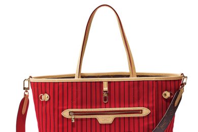 「黒・ネイビーコーデ」を格上げするのは赤！【バッグ＆ベルト】名品〈大草直子さんおすすめ〉