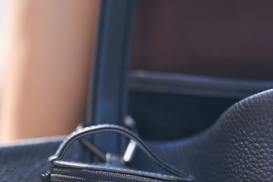 どんな【サンリオキャラクターズ小物】持ってる？オシャレ40代を抜き打ち調査！＜スナップ12選＞