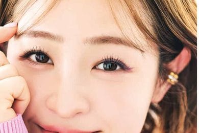 大沢あかねさんと学ぶ、大人の【カラーメーク】。40代からは「パープル」が上品可愛い！