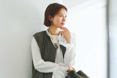 今年は「定番・黒」からシフト！40代が品よく華やぐ【最旬ジレ3選】