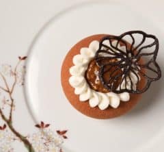 日本限定も!パリを魅了する世界最優秀パティシエの美しすぎる秋色スイーツ【ザ・リッツ・カールトン東京】