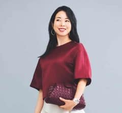 9月は「トップスの色」を【黒→ボルドー】にシフト！40代が”秋めく”キレイめコーデ