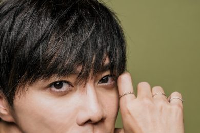 成宮寛貴さん(44歳)、俳優から距離を置き世界を旅した 8年で重ねた思いを胸に、再びスクリーンへ
