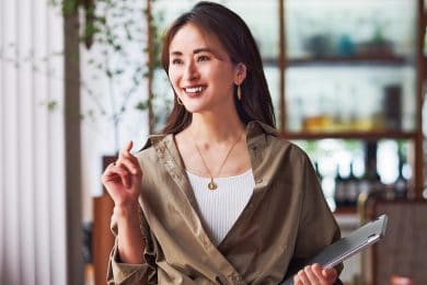少しのテクで見違える！シャツコーデのマンネリに効く【簡単アレンジ】